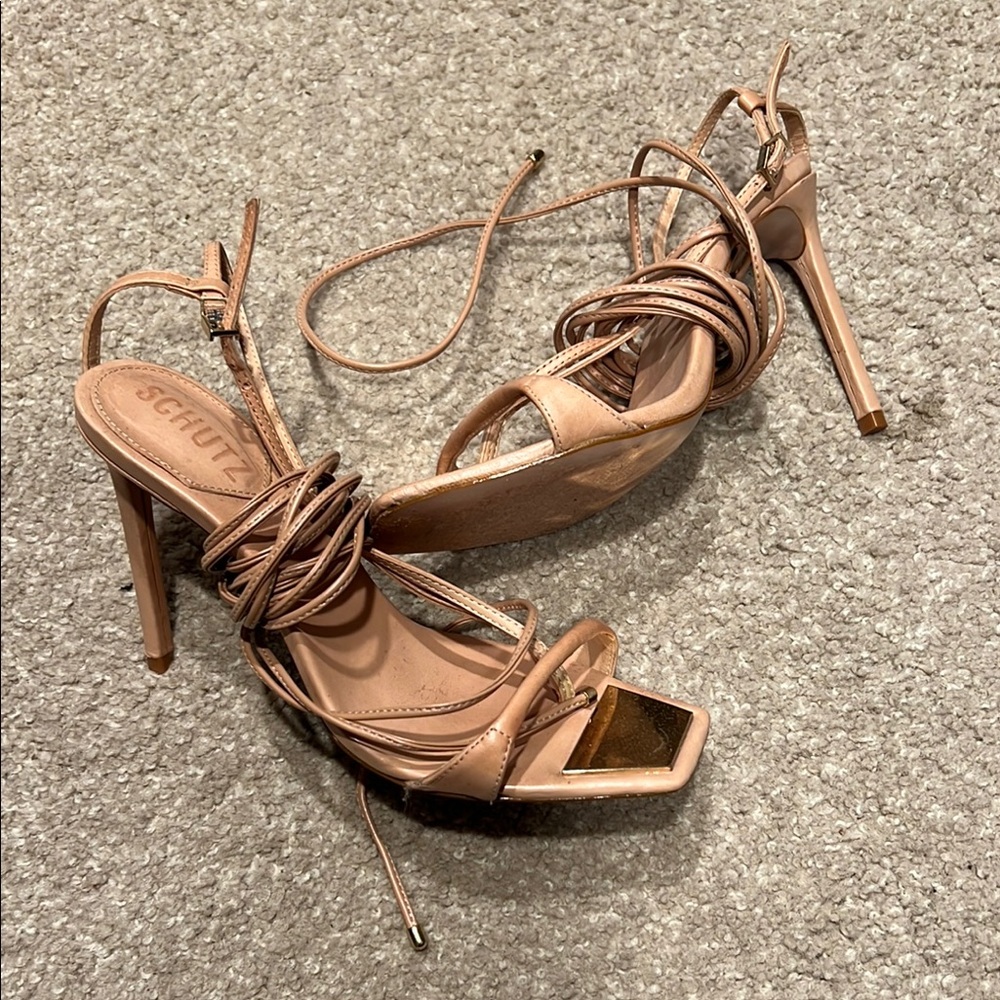 SCHUTZ Tan Stiletto Heels Elegant Design